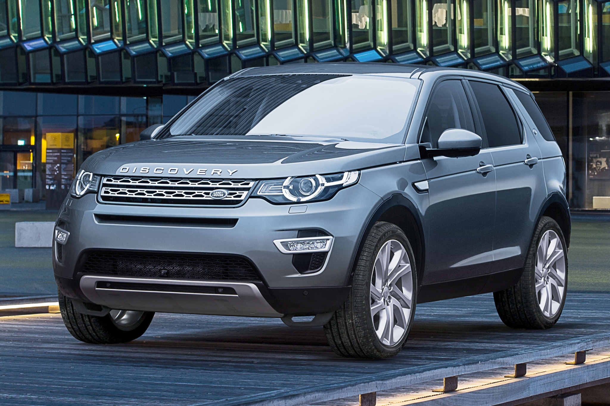 Range rover discovery sport